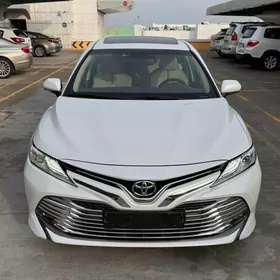 Toyota Camry 2020