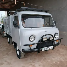 UAZ Profi 2003