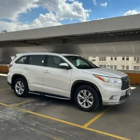 Toyota Highlander 2015