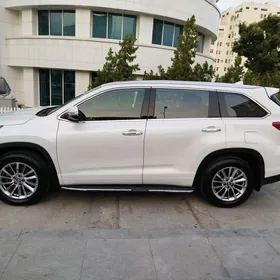 Toyota Highlander 2019