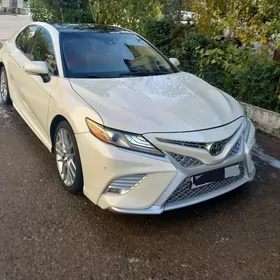 Toyota Camry 2018