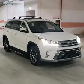 Toyota Highlander 2019