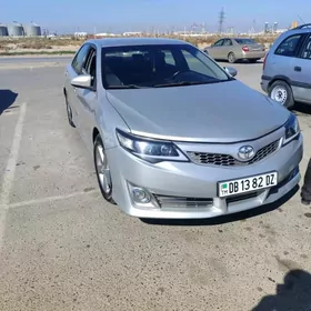 Toyota Camry 2013