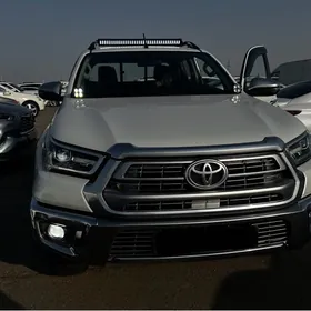 Toyota Hilux 2021