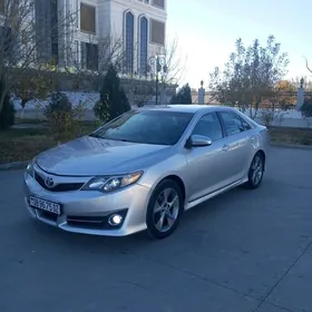 Toyota Camry 2014