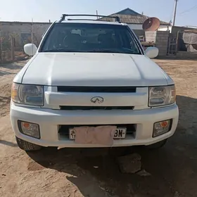 Infiniti QX4 2001