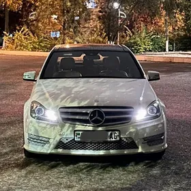 Mercedes-Benz C350 2012