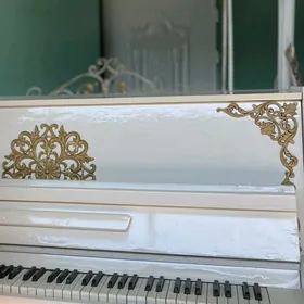 Pianino