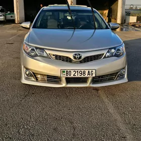 Toyota Camry 2012