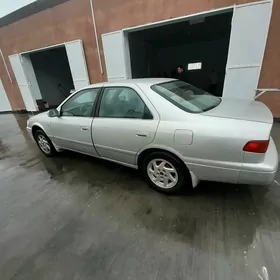 Toyota Camry 2001