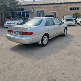 Toyota Camry 2000