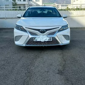 Toyota Camry 2018