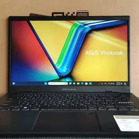 Asus VivoBook 14" 2024