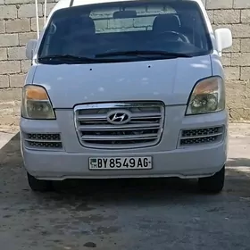 Hyundai H-1 2005