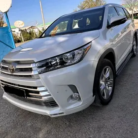 Toyota Highlander 2018