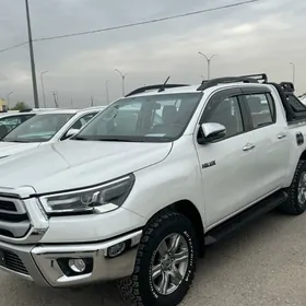 Toyota Hilux 2021