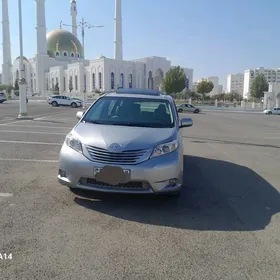 Toyota Sienna 2012