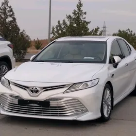 Toyota Camry 2020