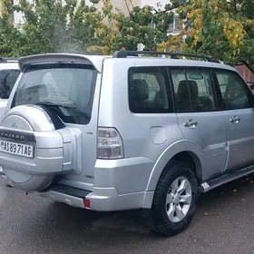 Mitsubishi Pajero 2008