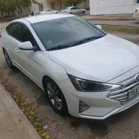 Hyundai Elantra 2019