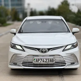 Toyota Camry 2022