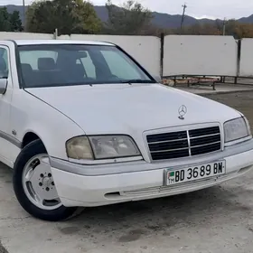 Mercedes-Benz 230E 1995