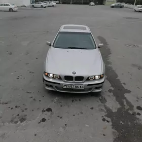 BMW E39 2000