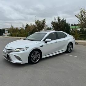 Toyota Camry 2020