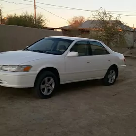 Toyota Camry 2000