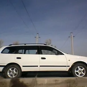 Toyota Carina 1993