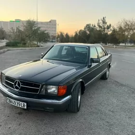 Mercedes-Benz W126 1987