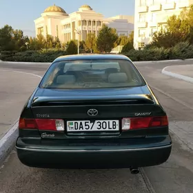 Toyota Camry 2000