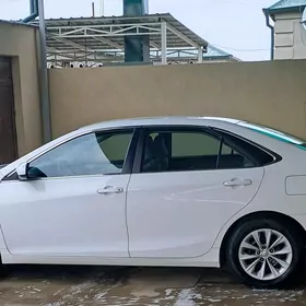 Toyota Camry 2015