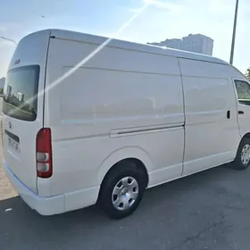 Toyota Hiace 2019