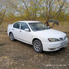 Nissan Primera 2000