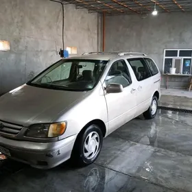 Toyota Sienna 2003