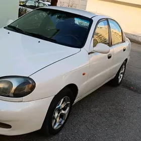 Daewoo Lanos 1998