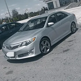 Toyota Camry 2014