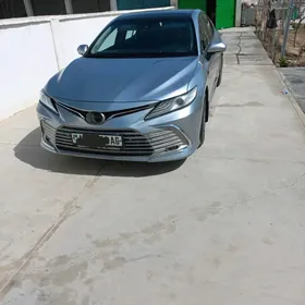 Toyota Camry 2018