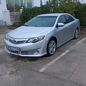 Toyota Camry 2014