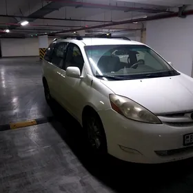 Toyota Sienna 2008