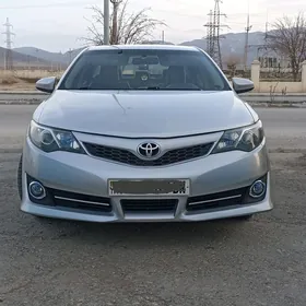 Toyota Camry 2014