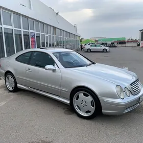 Mercedes-Benz E320 2000