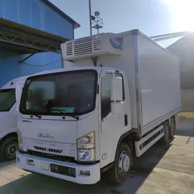 Isuzu Elf 2019