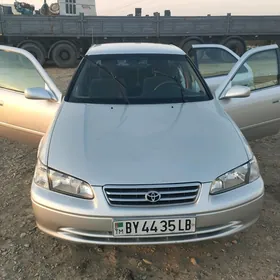 Toyota Camry 2001