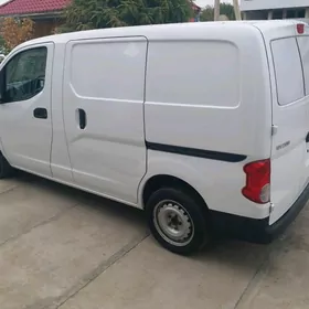 Nissan NV200 2019