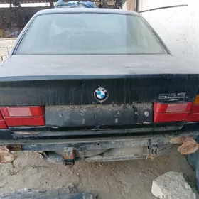 BMW 525 E34 MORDA