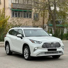 Toyota Highlander 2020