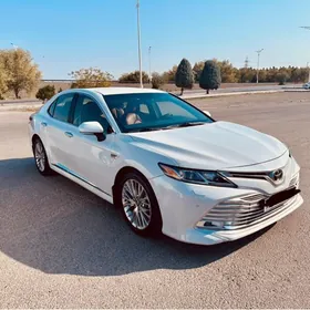 Toyota Camry 2018