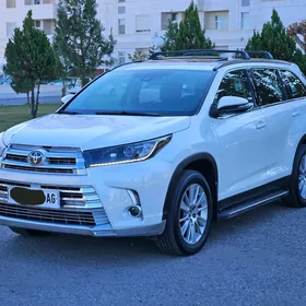 Toyota Highlander 2019